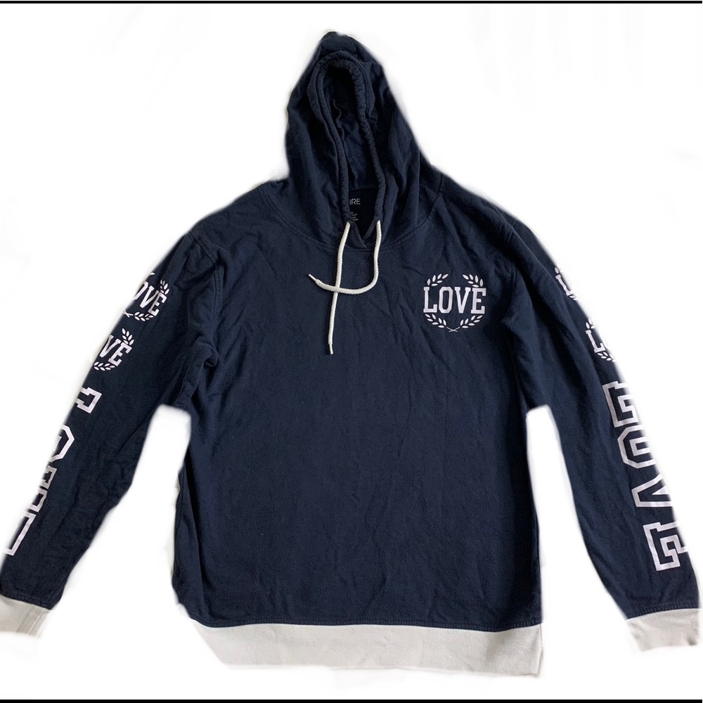 A hoodie/sweat shirt with No Pockets! Dark Blue and White!   In great condition!